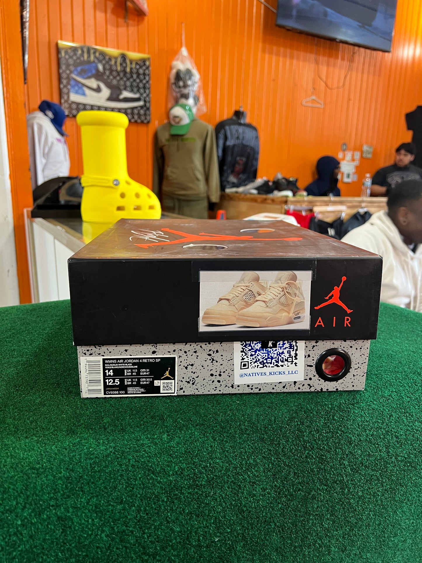 Jordan 4 (Off White)