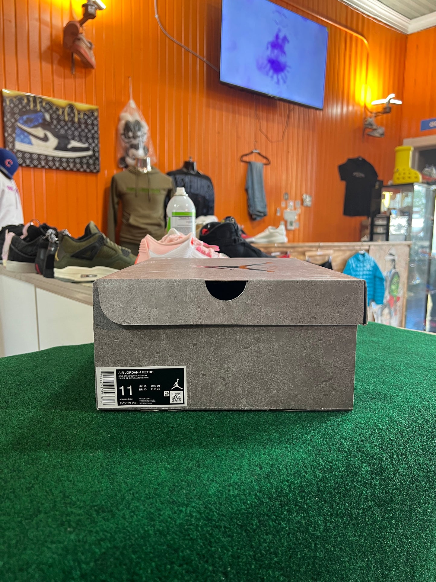 Jordan 4 (Cavestone)