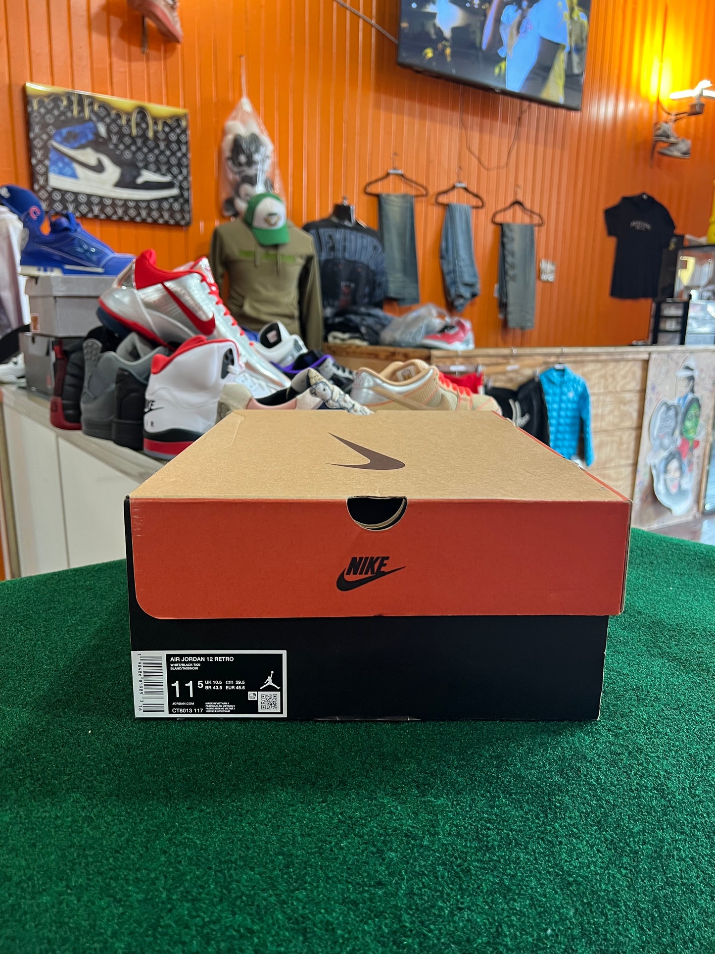 Jordan 12 (Taxi)
