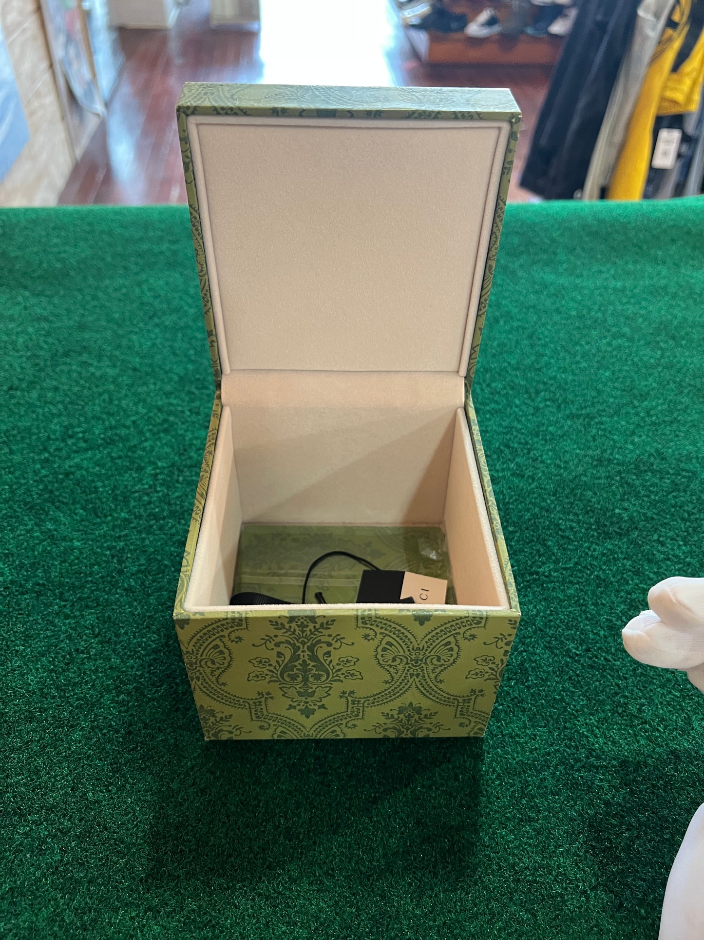 36MM Timeless Gucci Watch