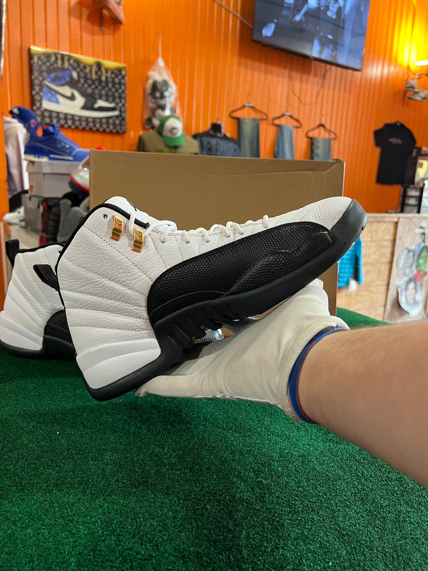 Jordan 12 (Taxi)