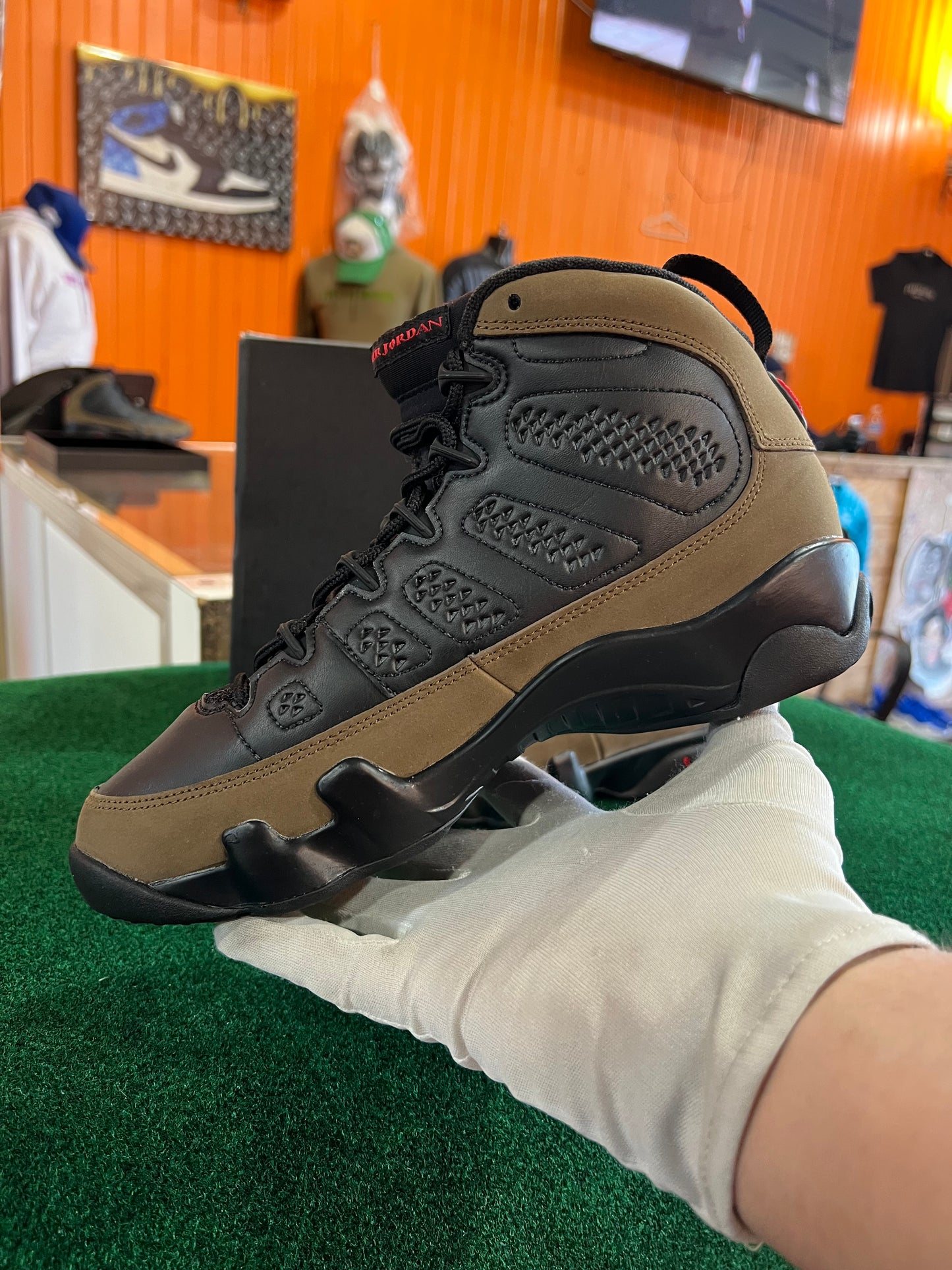 Jordan 9 (Olive)
