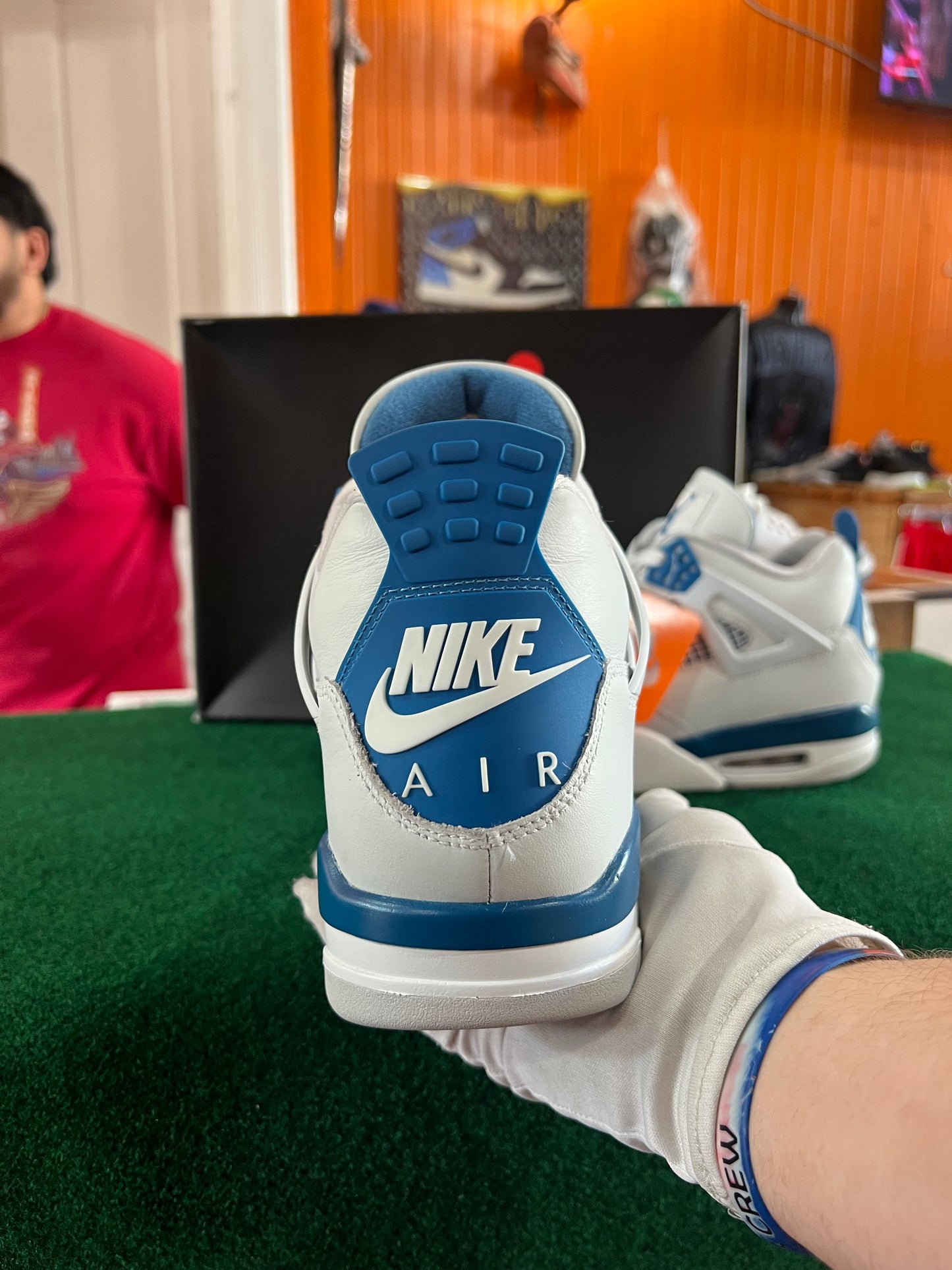 Jordan 4 (Military Blue)