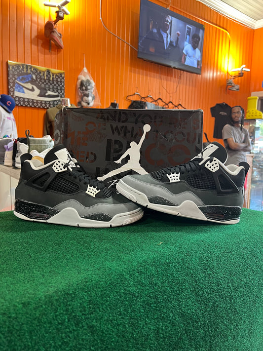 Jordan 4 (Fear)