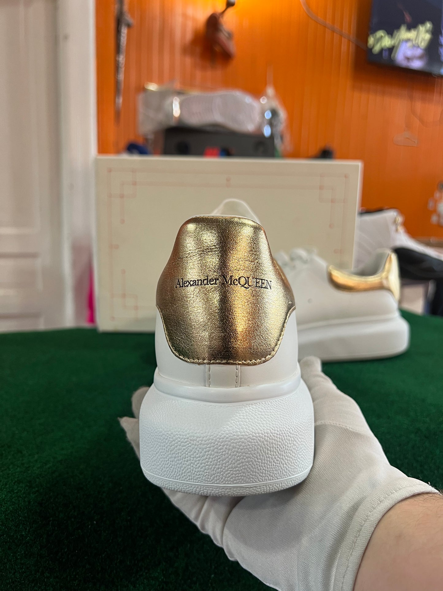 Alexander Mcqueens (Gold)