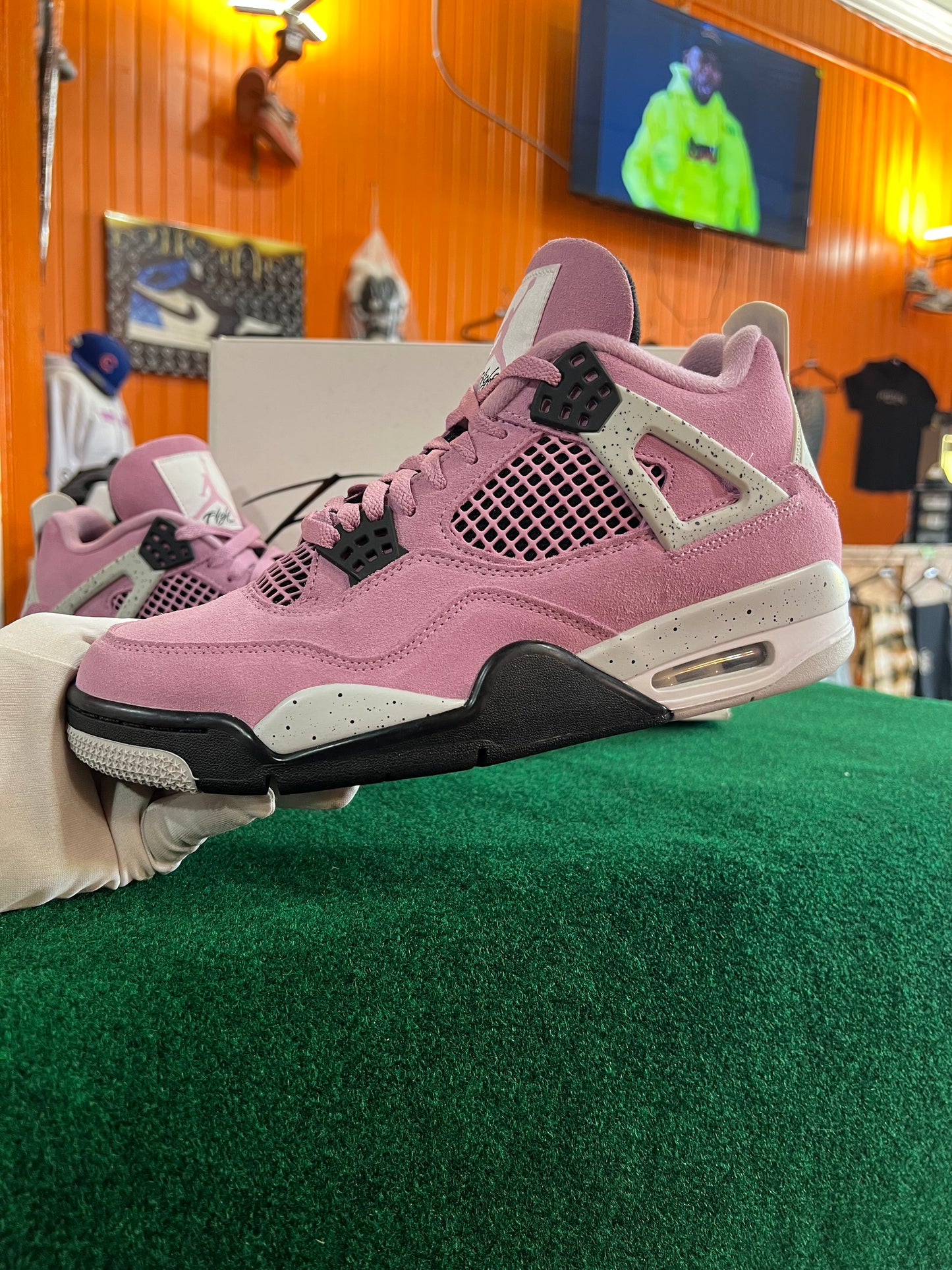 Jordan 4 (Orchid)