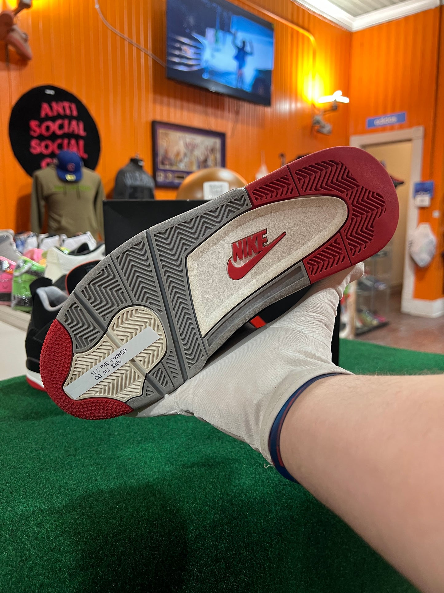 Jordan 4 2019 (Bred)