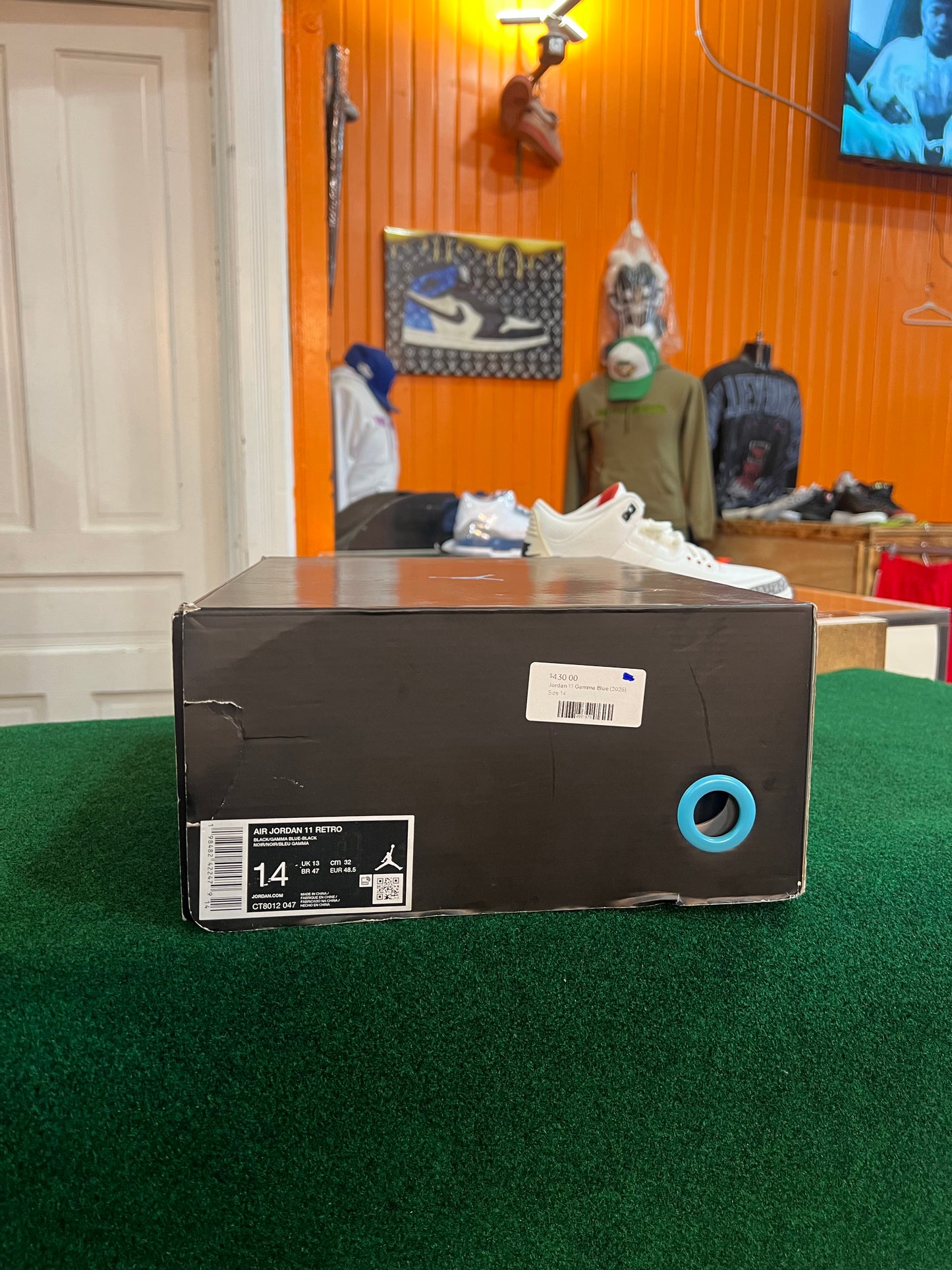 Jordan 11 (Gamma)