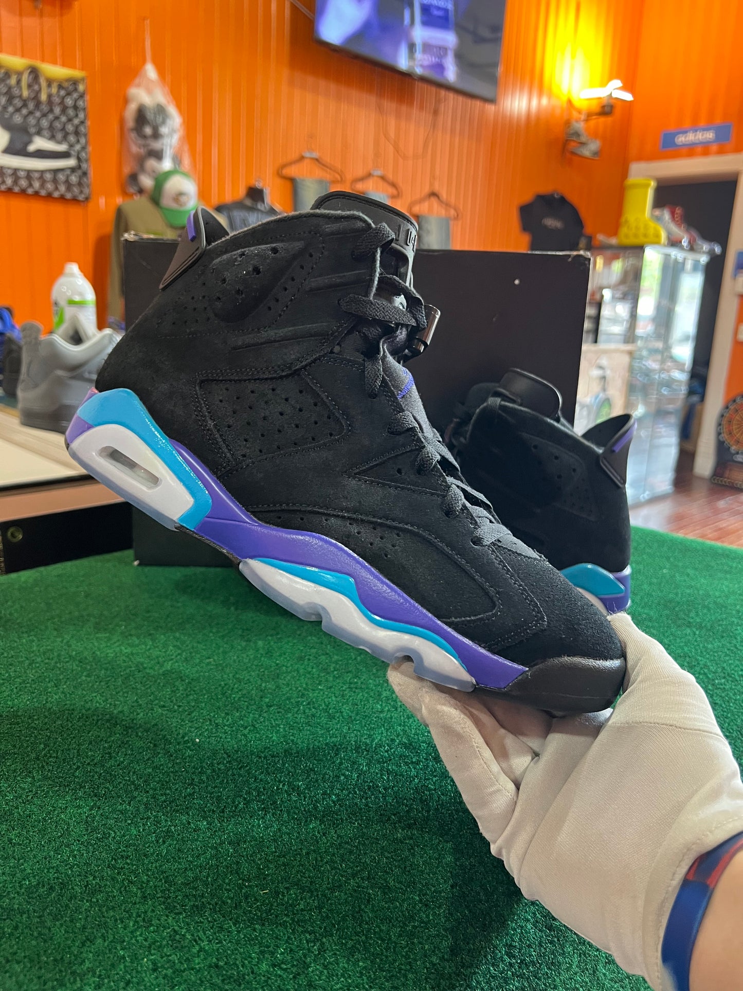 Jordan 6 (Aqua)