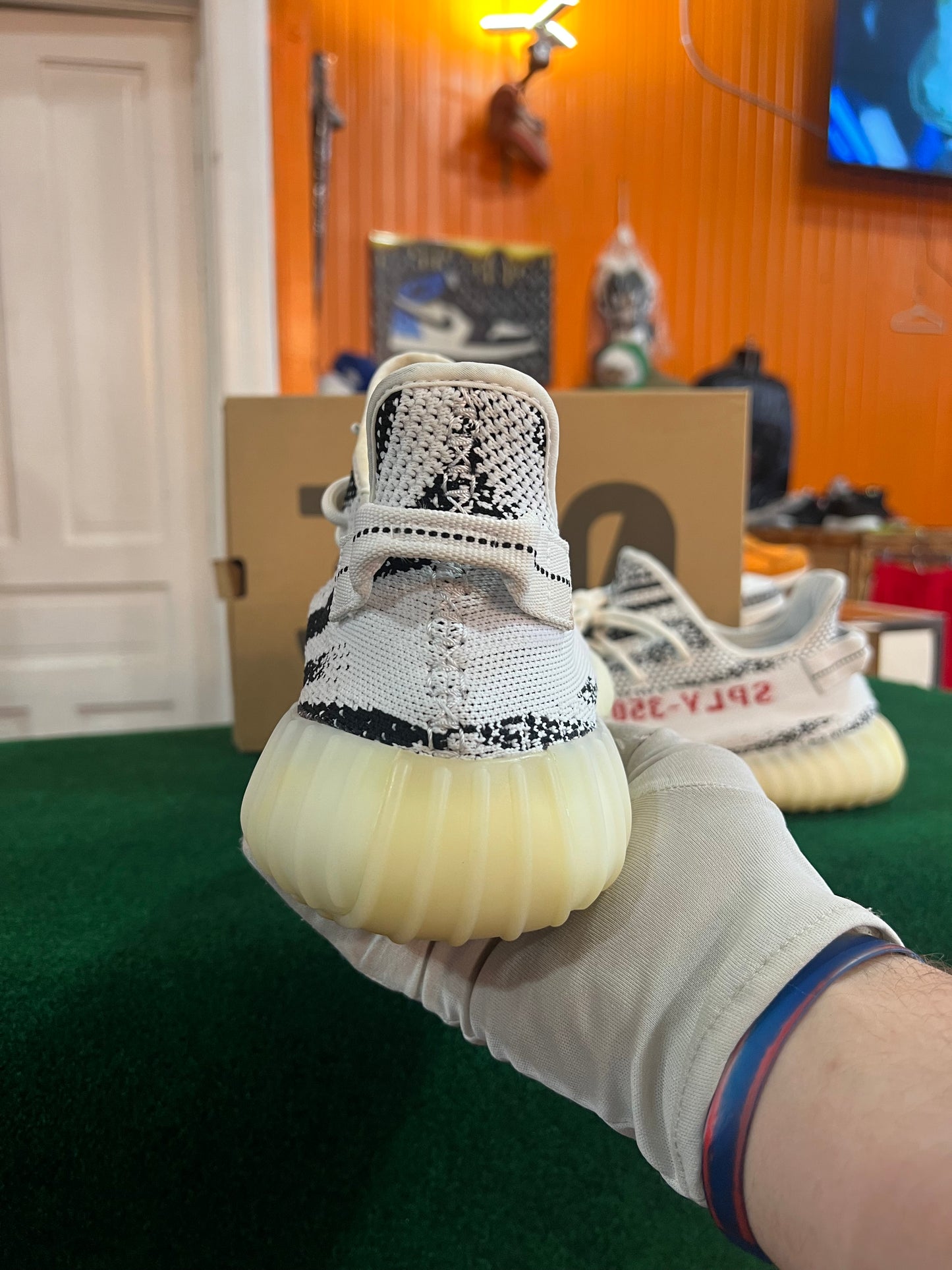 Yeezy 350 (Zebra)