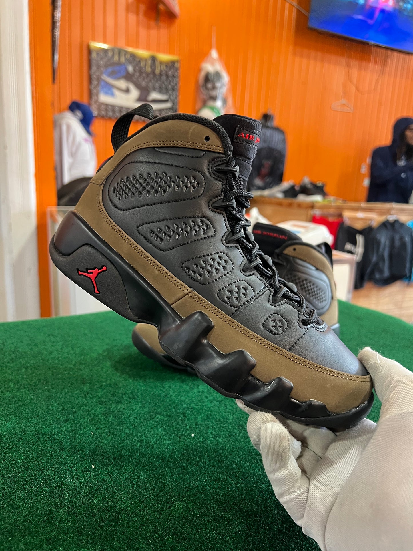 Jordan 9 (Olive)