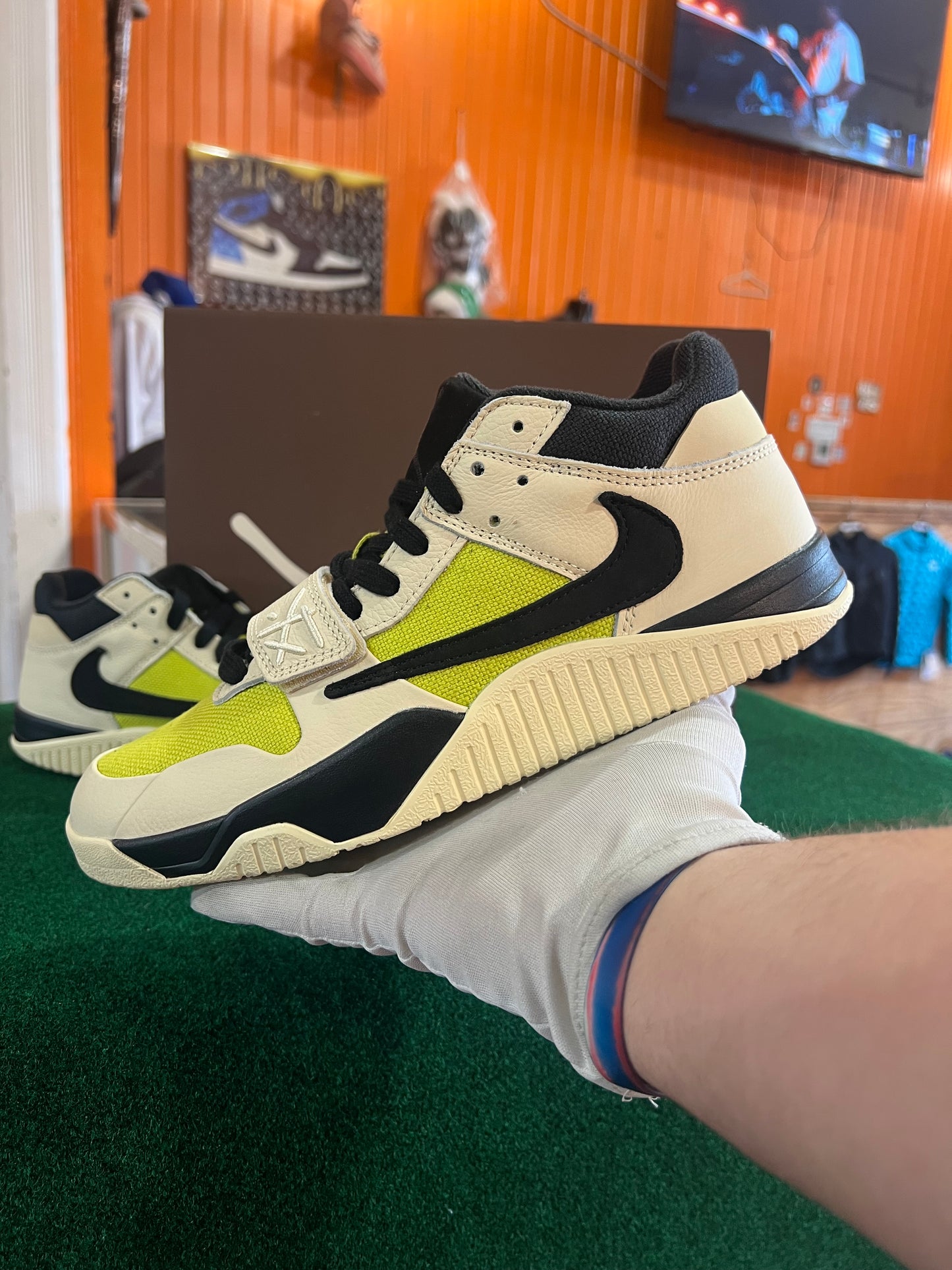 Jumpman Jack (Bright Cactus)