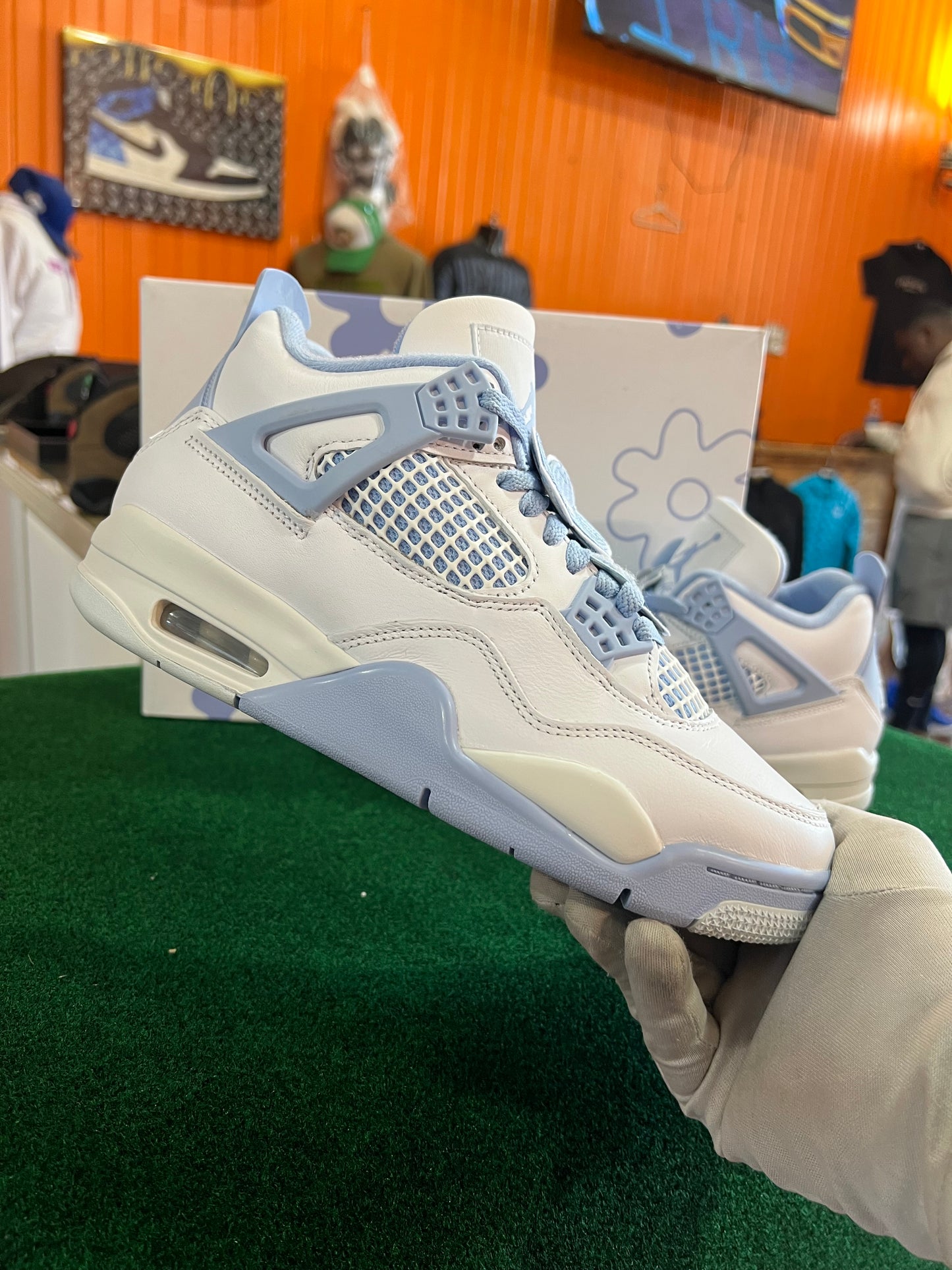 Jordan 4 (Forget Me Not)