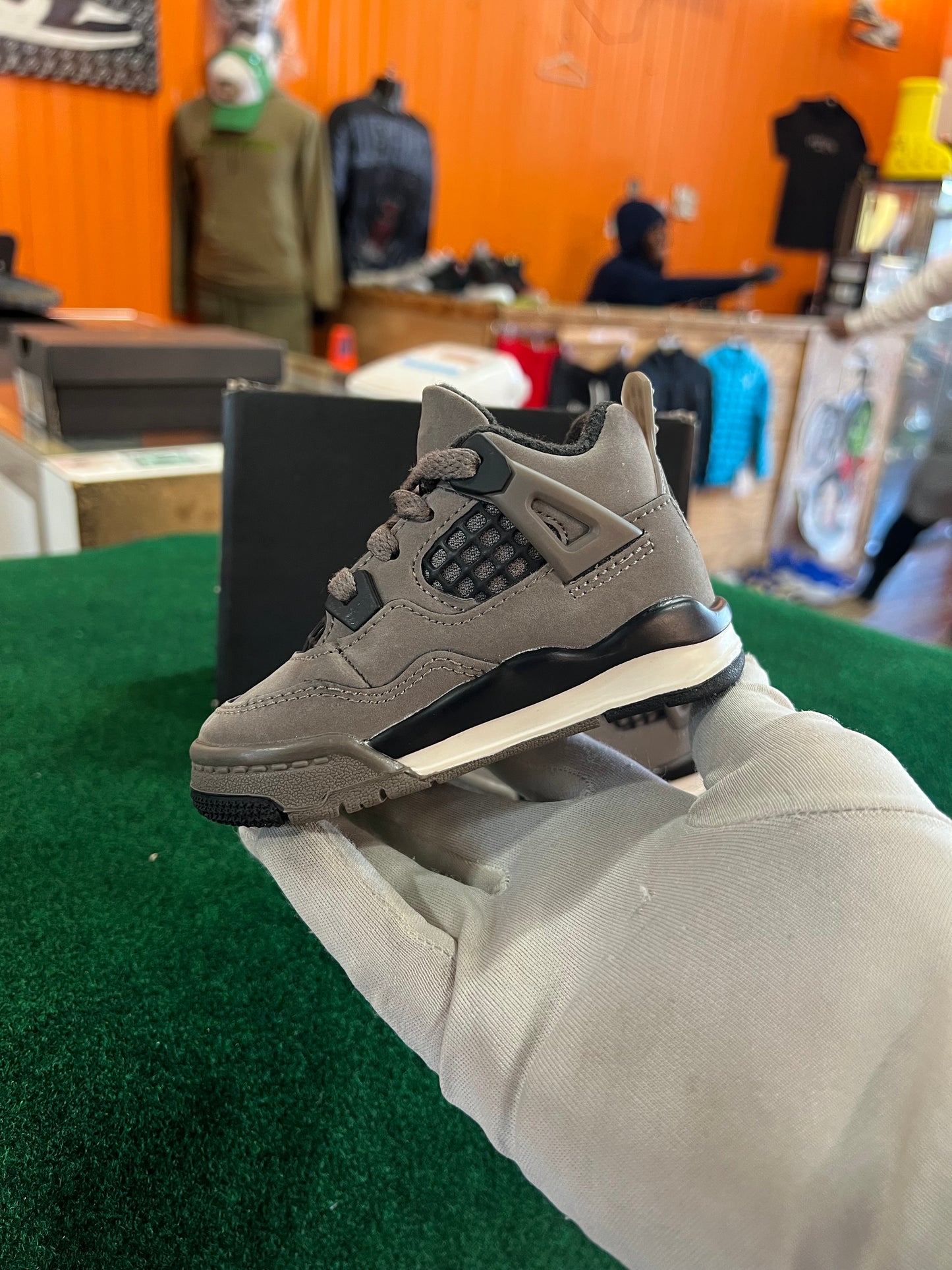 Jordan 4 (Cave Stone)
