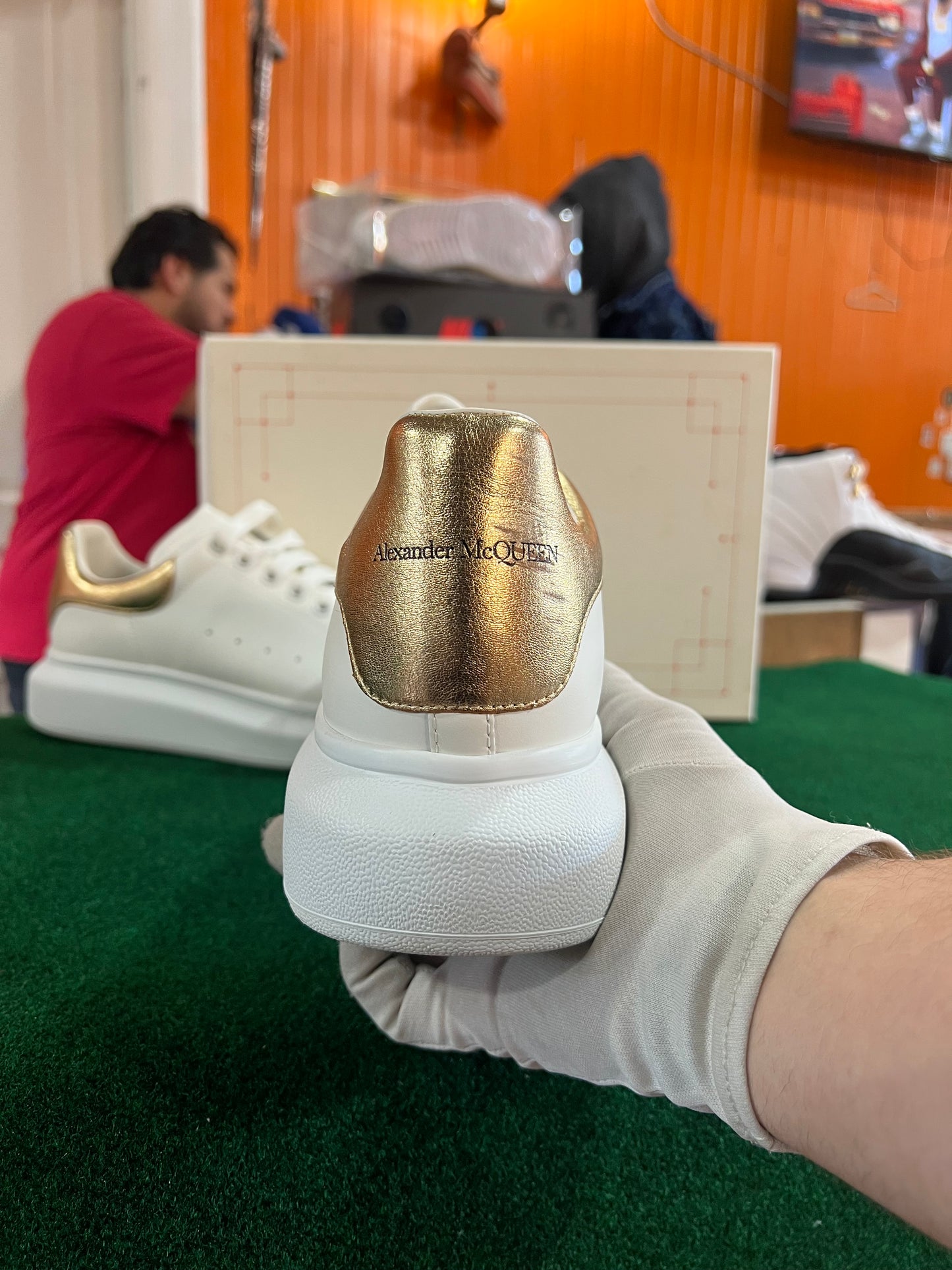Alexander Mcqueens (Gold)