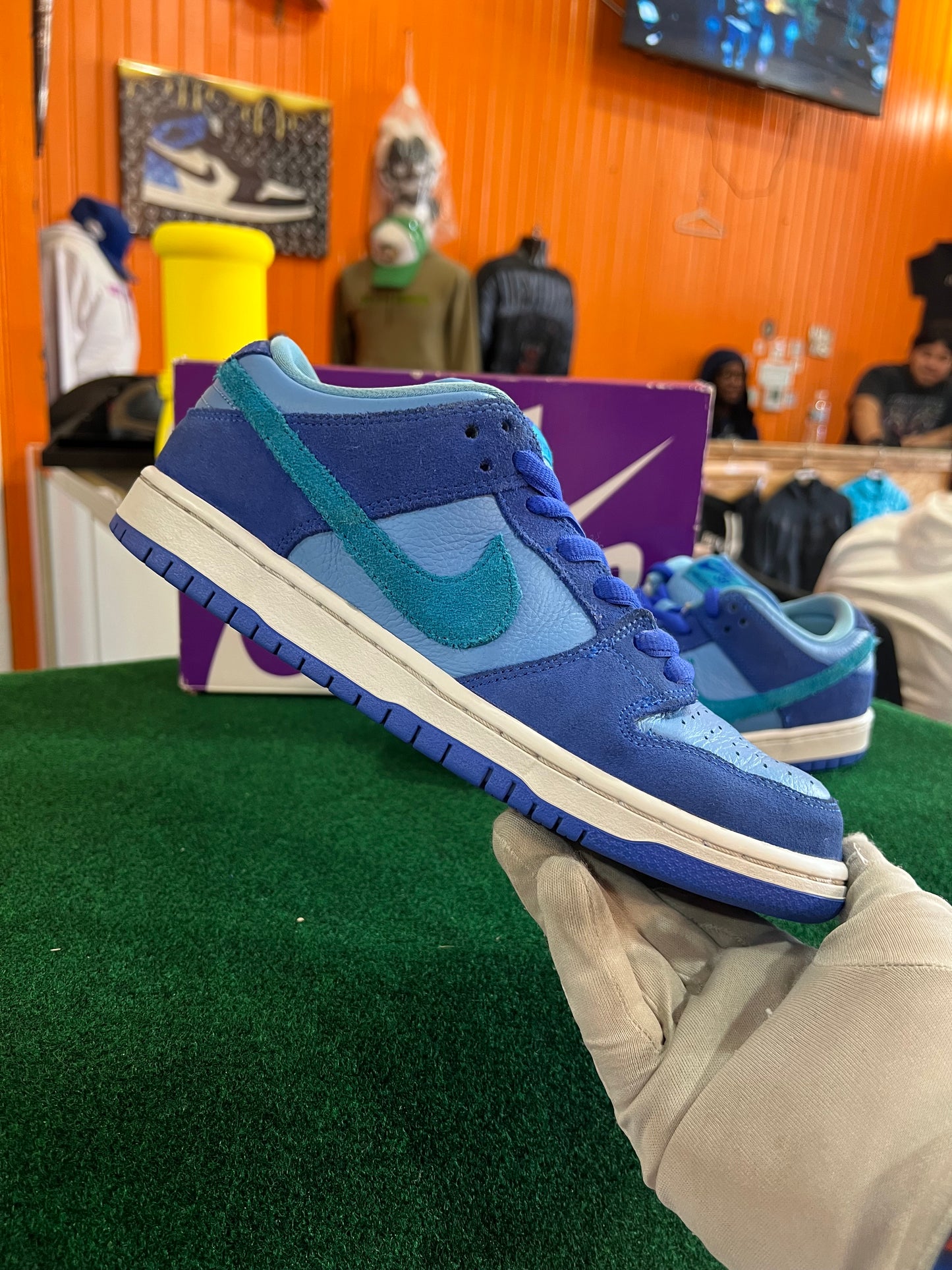 Nike SB (Blue Raspberry)
