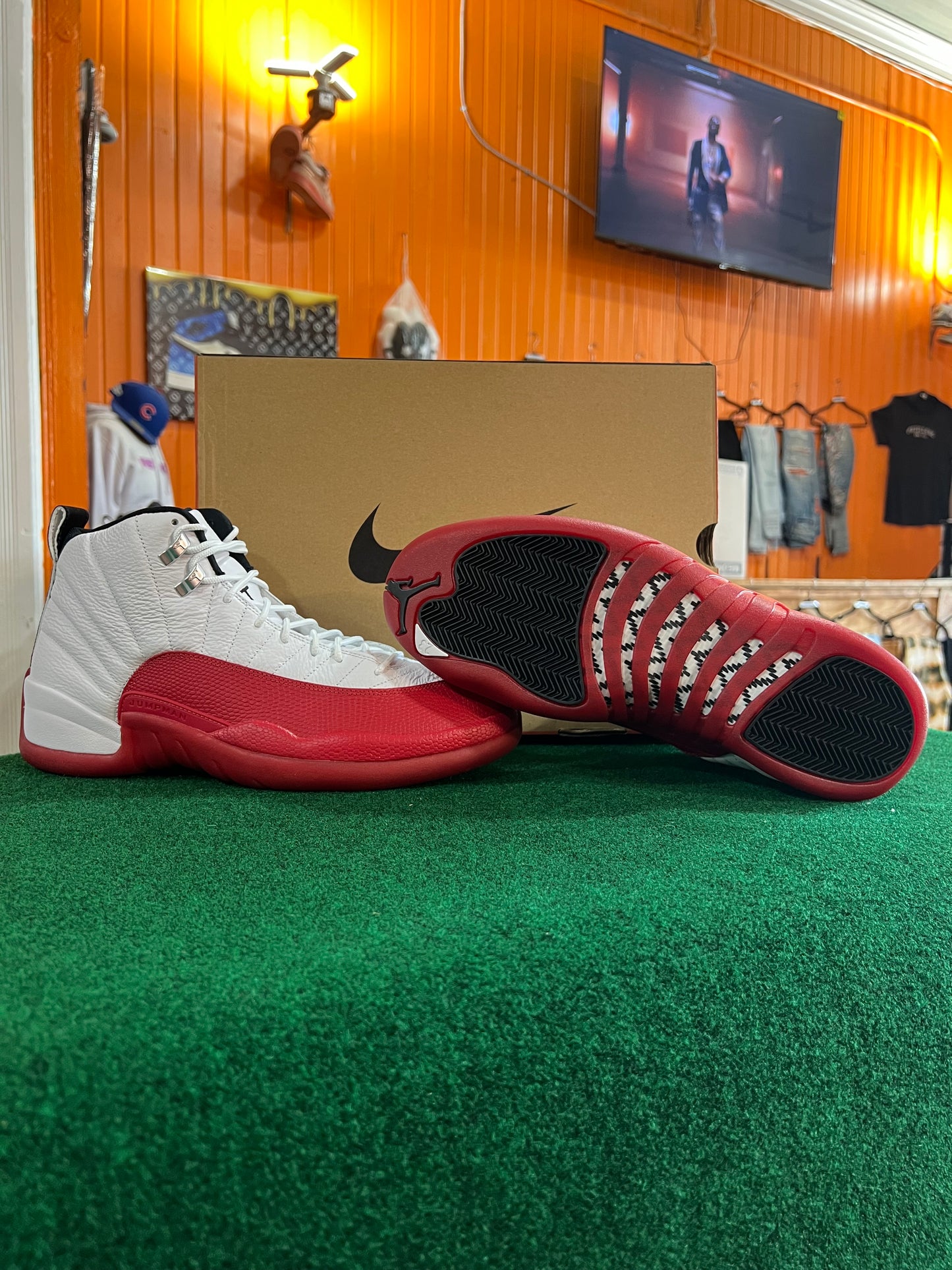 Jordan 12 (Cherry)