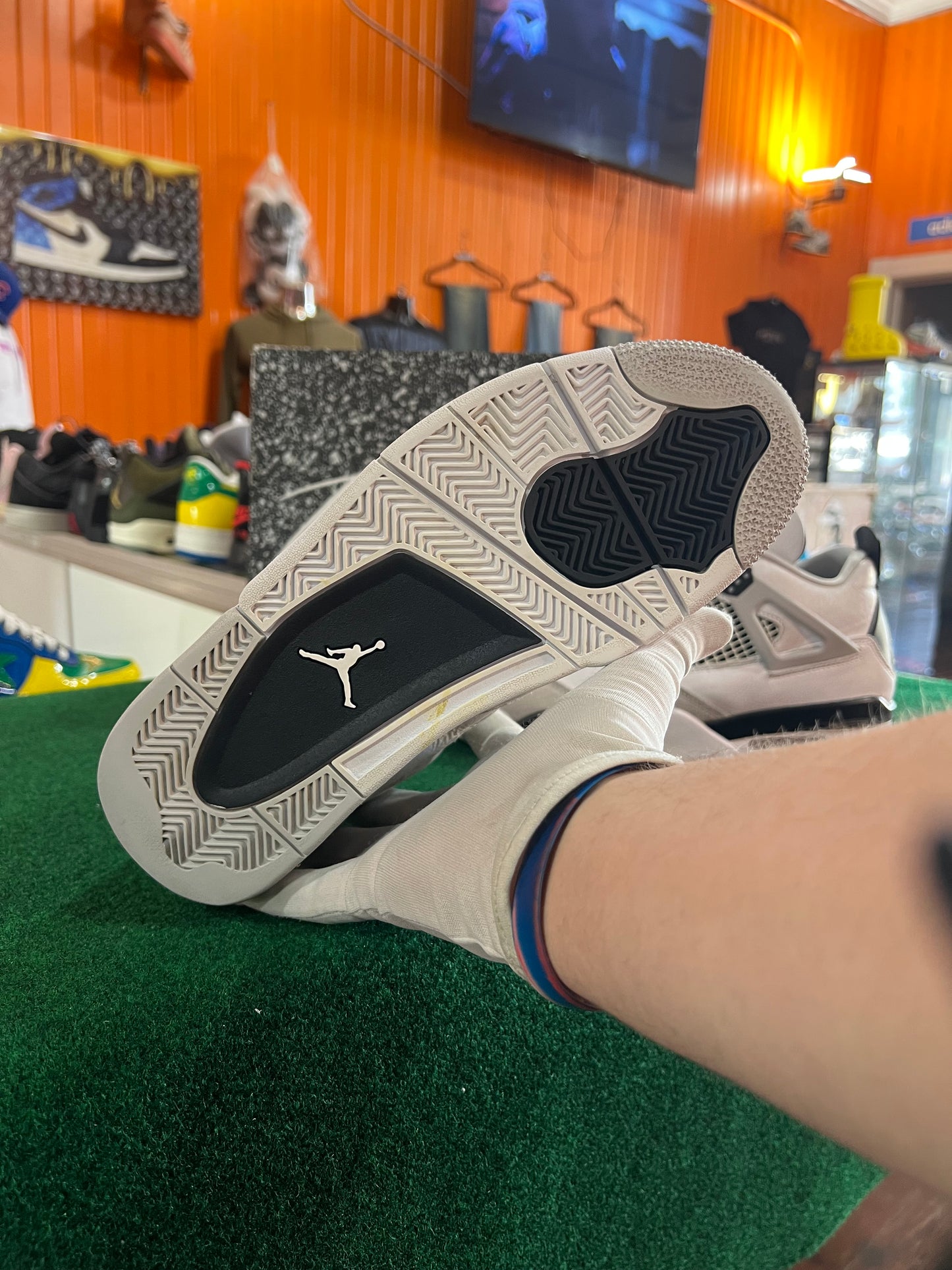Jordan 4 (Military)