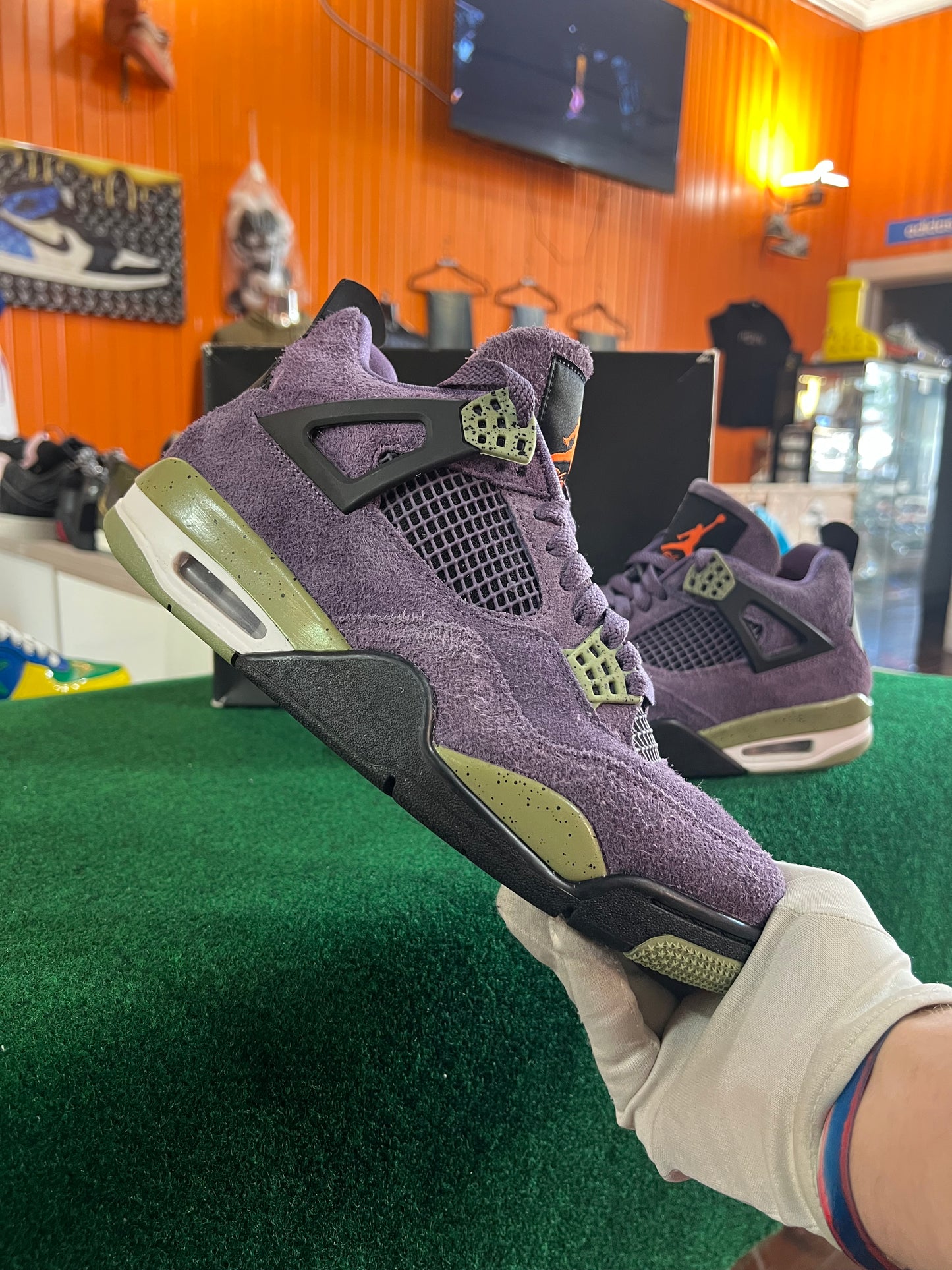 Jordan 4 (Purple Canyon)
