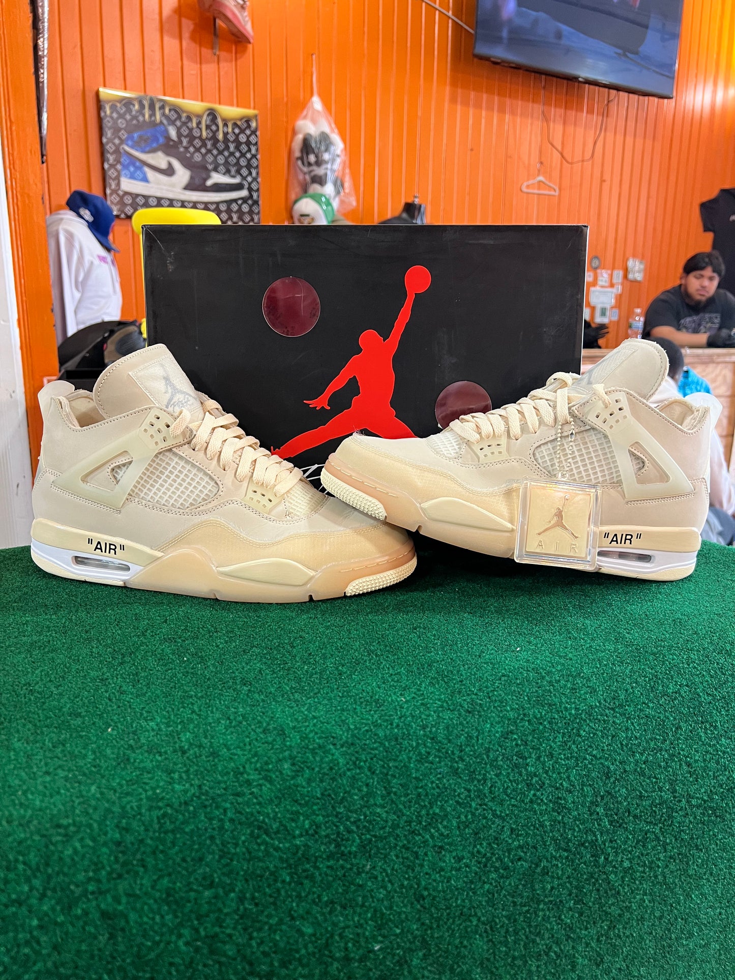Jordan 4 (Off White)