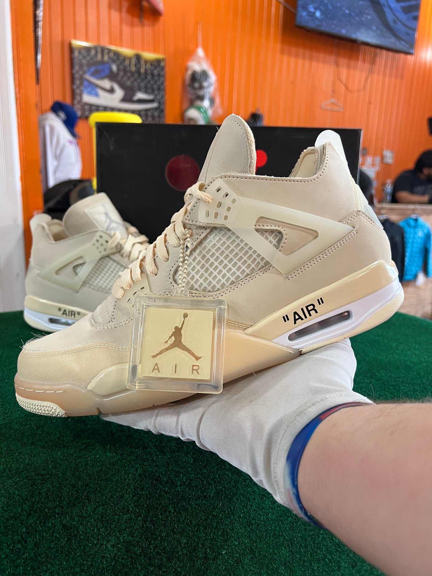 Jordan 4 (Off White)