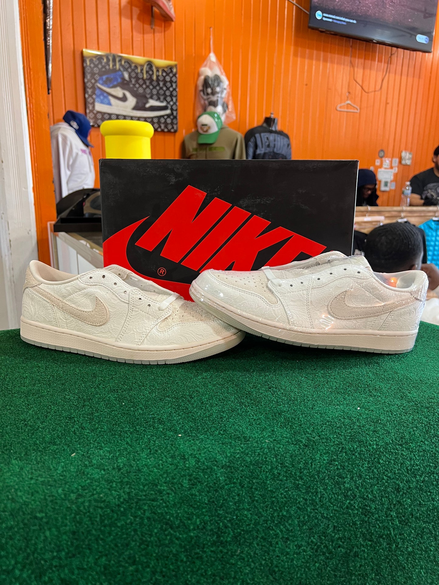 Jordan 1 Low (Chris Paul)