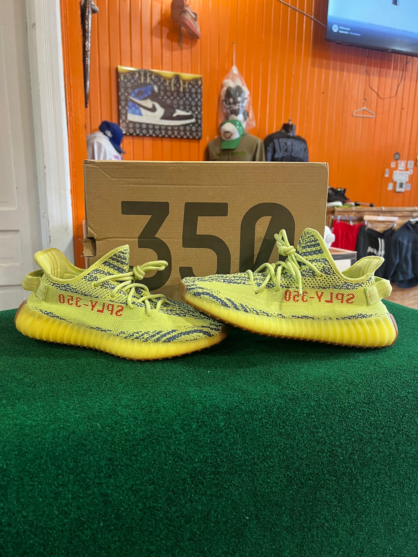 Yeezy 350 (Semi Frozen)