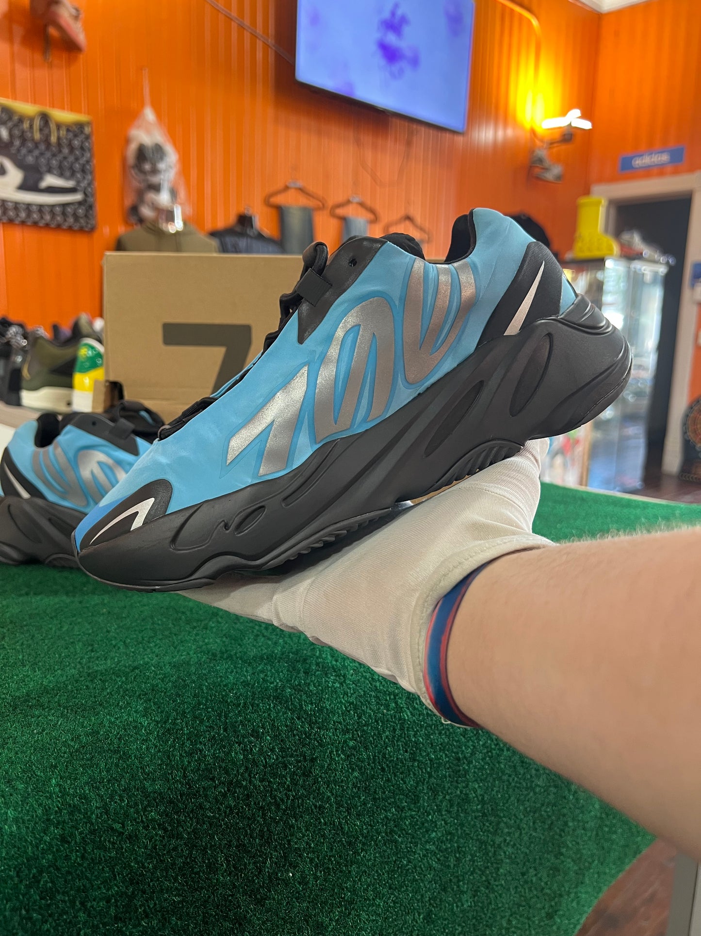 Yeezy 700 (Bright Cyan)