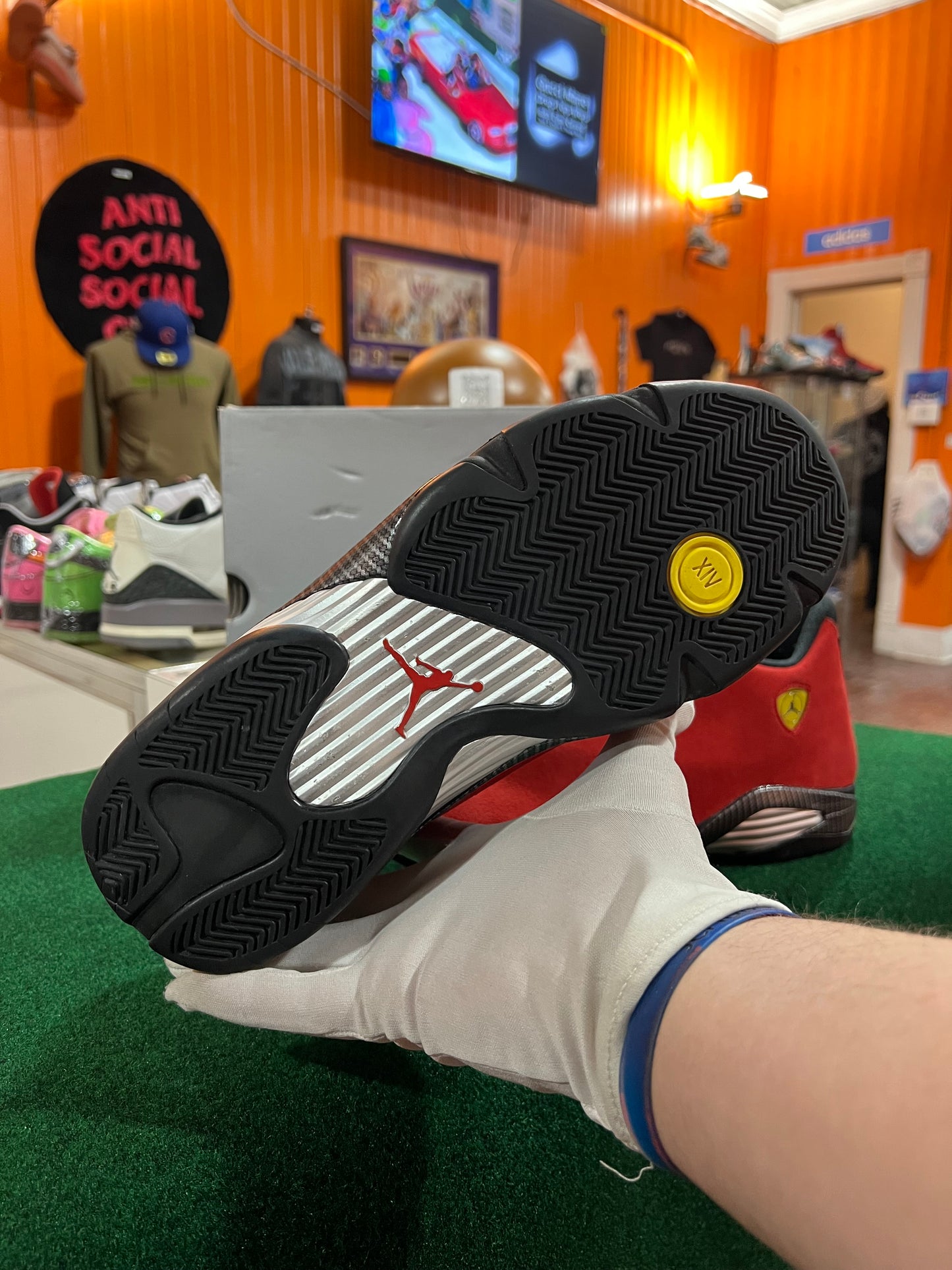 Jordan 14 (Ferrari)