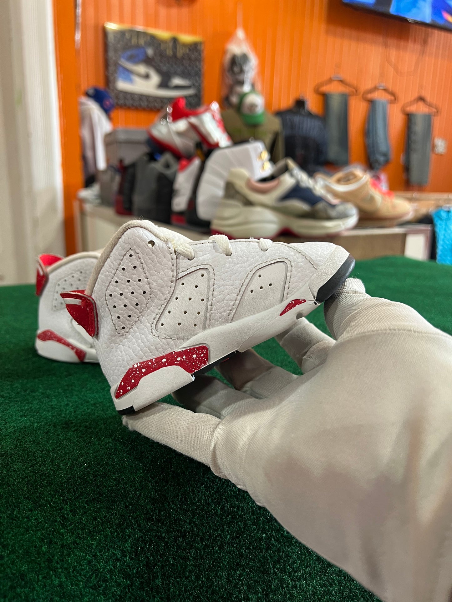 Jordan 6 (Red Oreo)