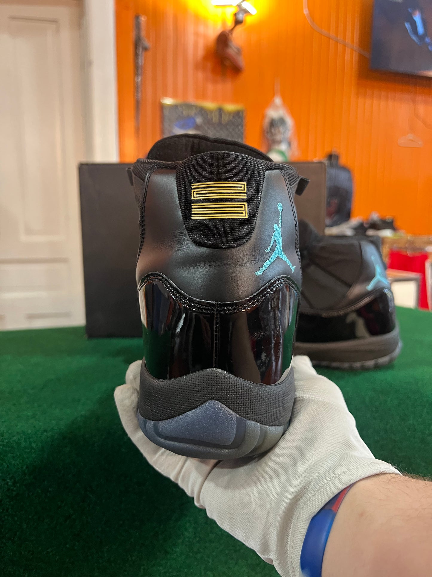 Jordan 11 (Gamma)