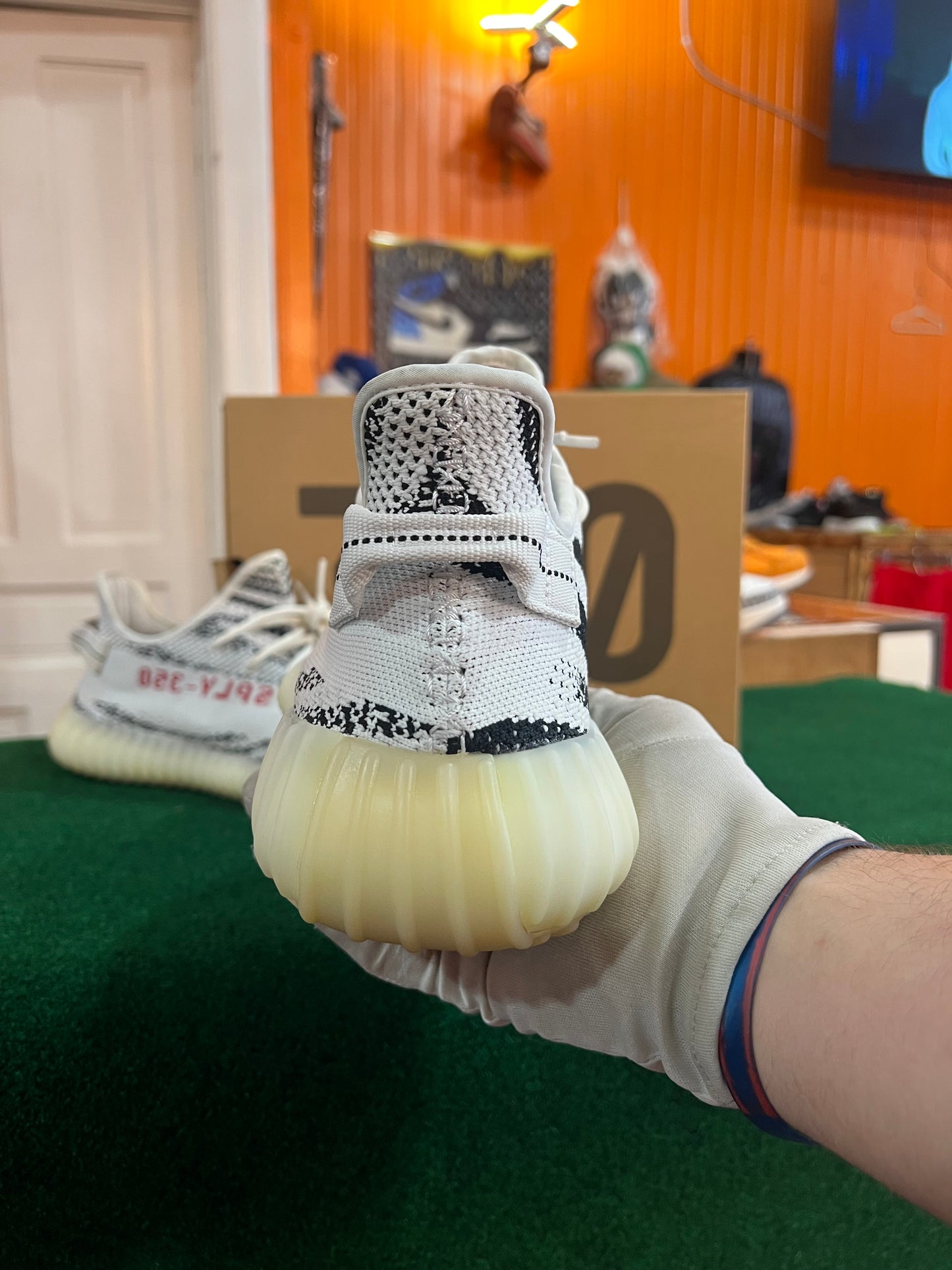 Yeezy 350 (Zebra)
