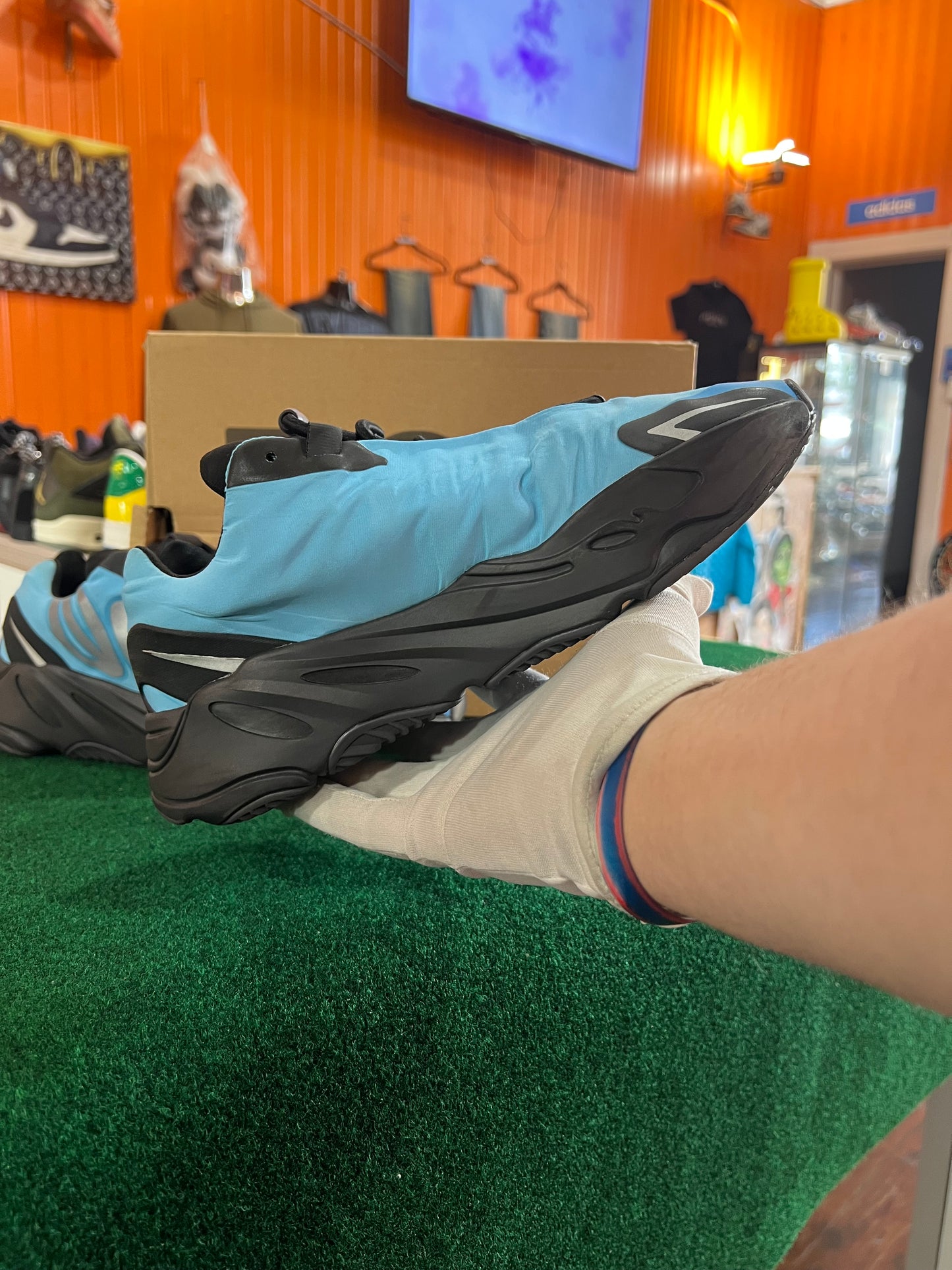 Yeezy 700 (Bright Cyan)