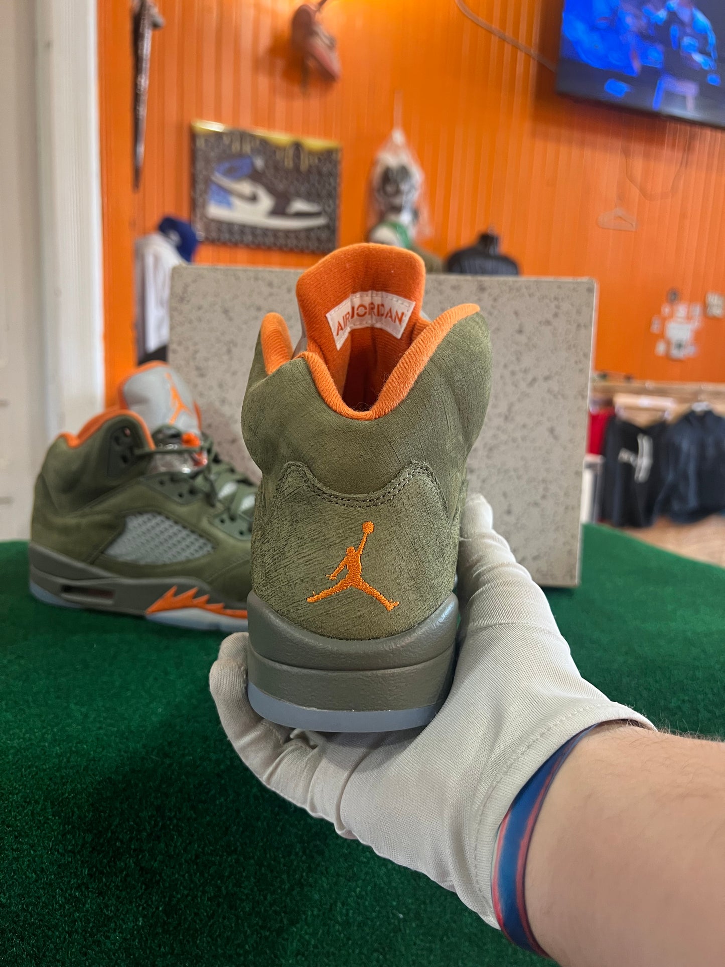 Jordan 5 (Olive)
