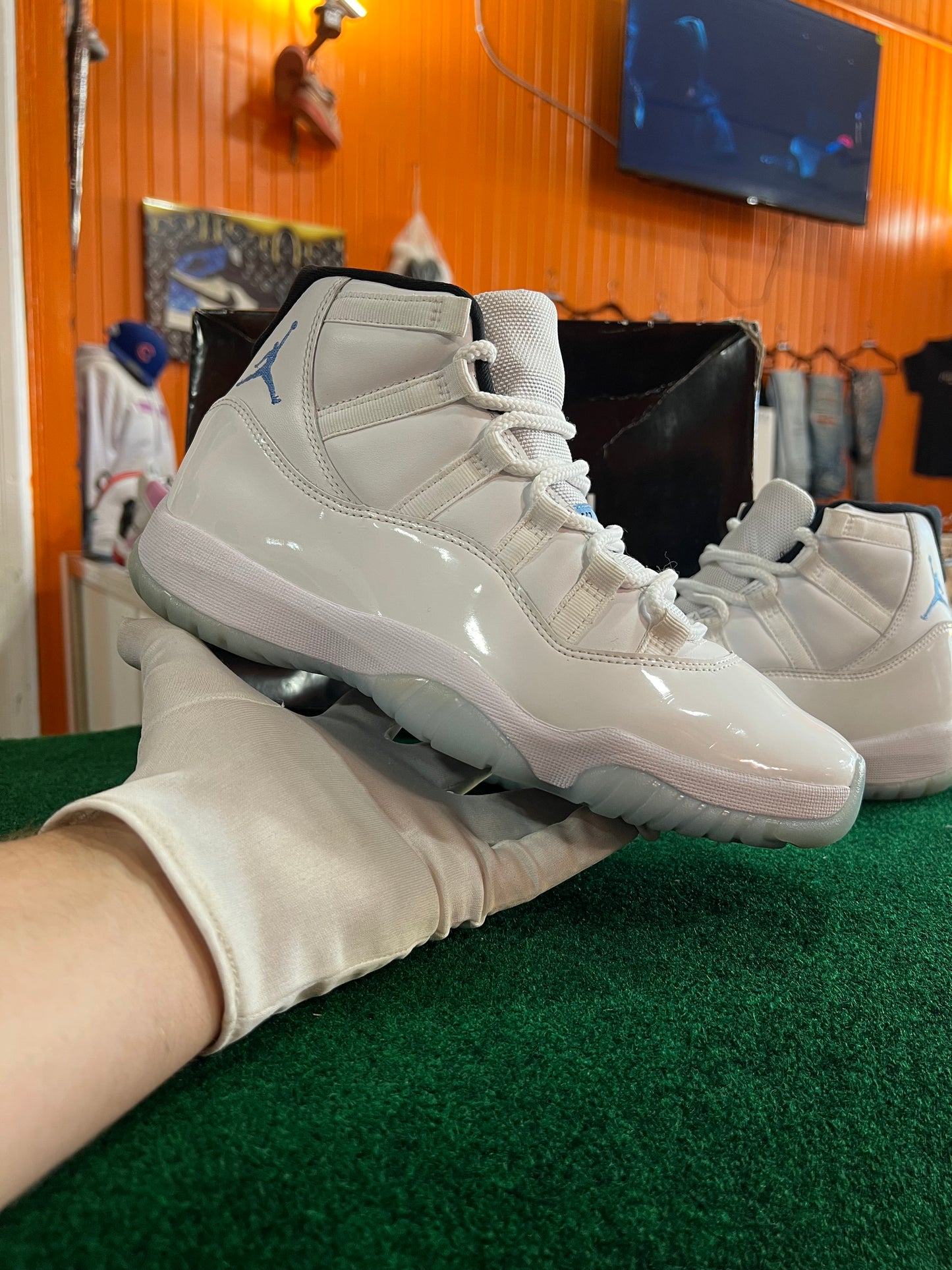 Jordan 11 (Legend Blue)