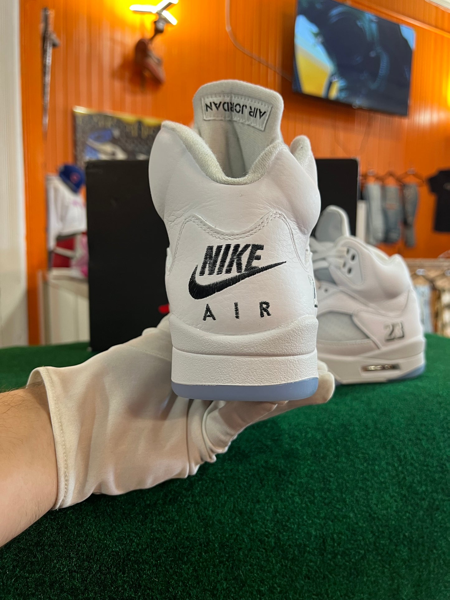 Jordan 5 (White Mettalic)