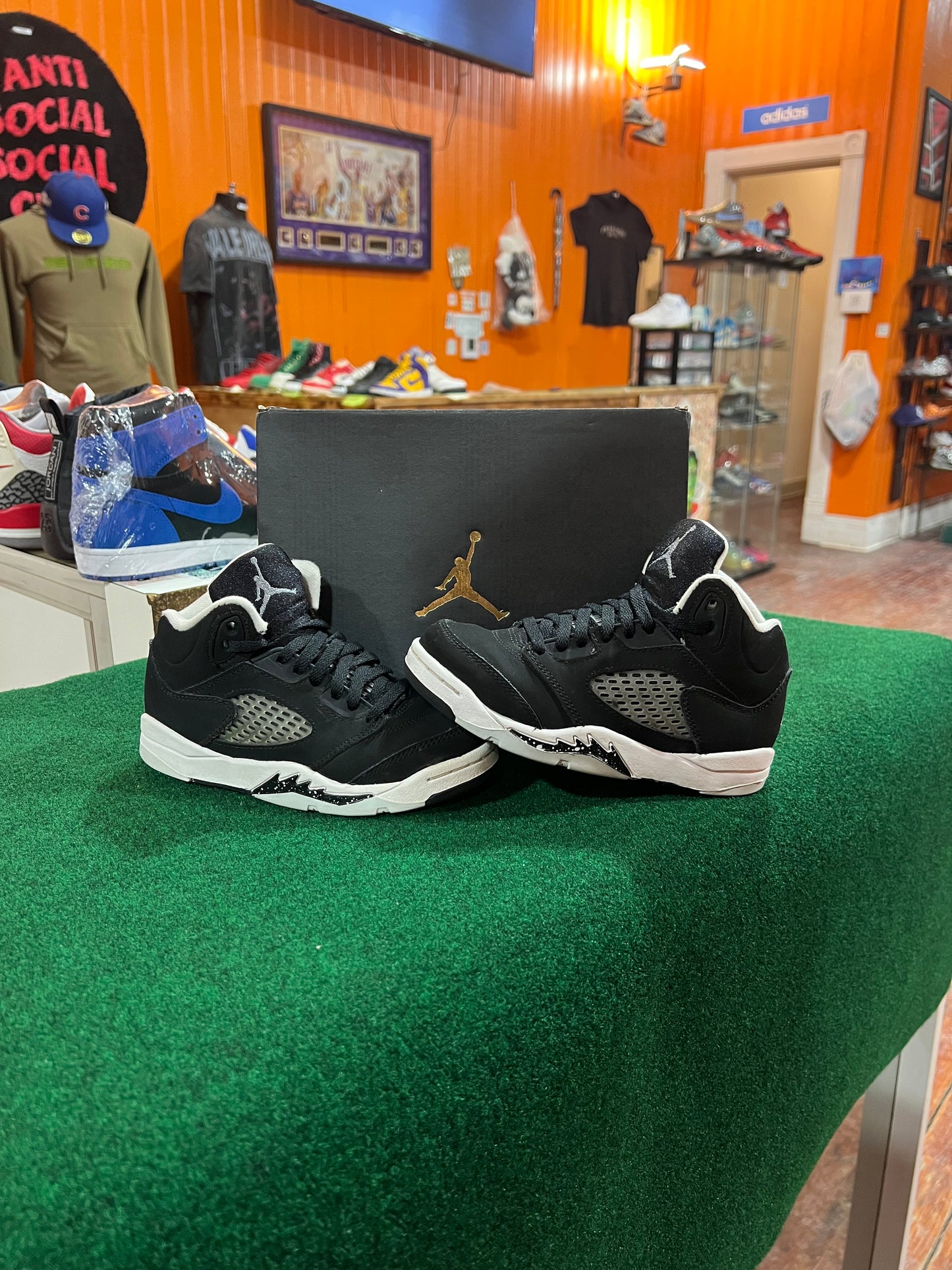 Jordan 5 (Midnight)