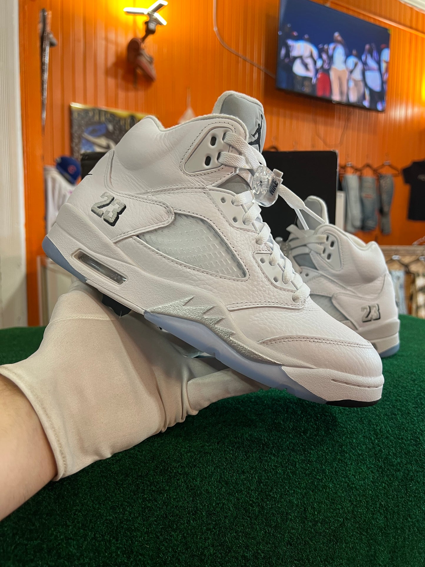 Jordan 5 (White Mettalic)