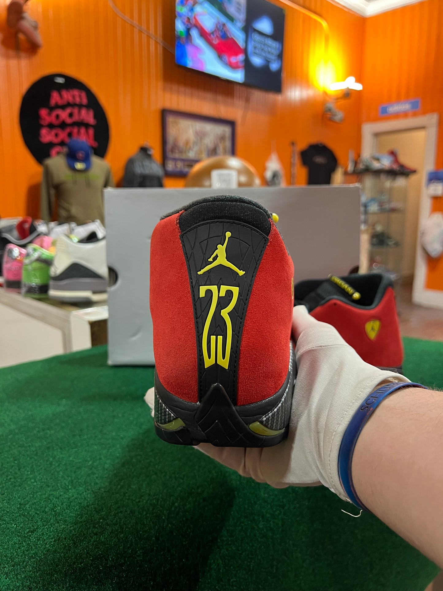 Jordan 14 (Ferrari)