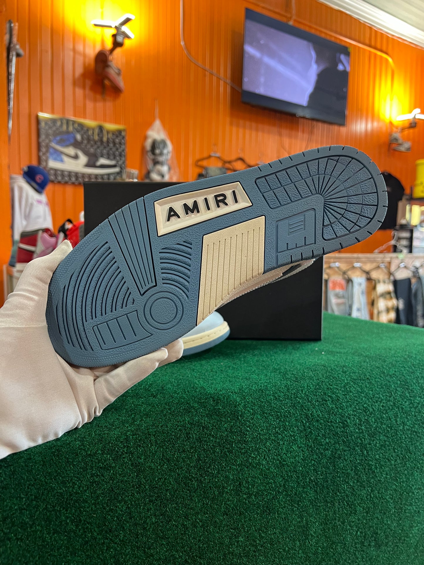 Amiri Low