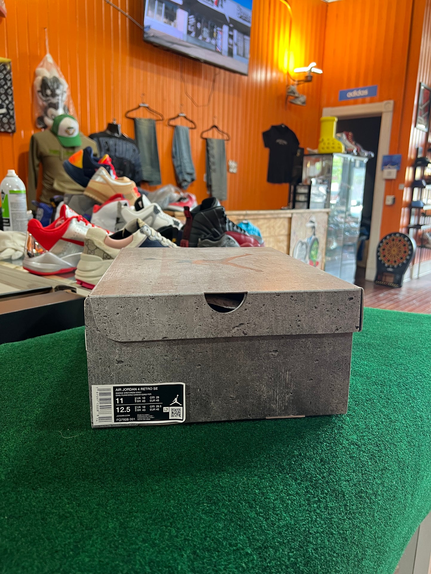 Jordan 4 (Wet Cement)