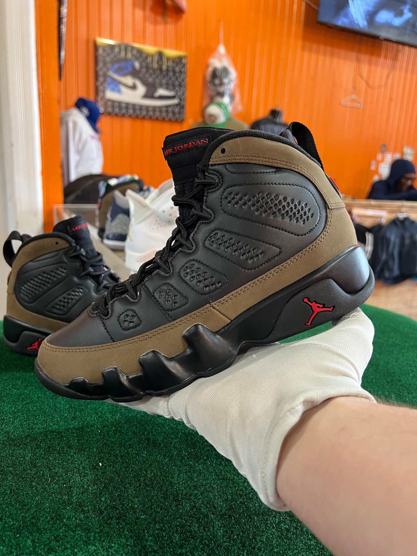 Jordan 9 (Olive)