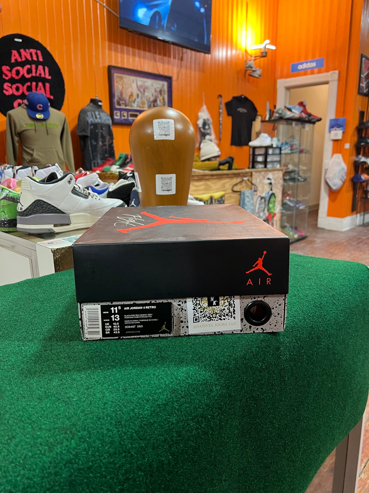 Jordan 4 2019 (Bred)