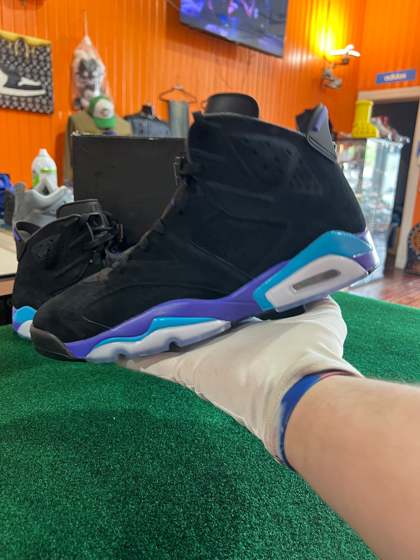 Jordan 6 (Aqua)