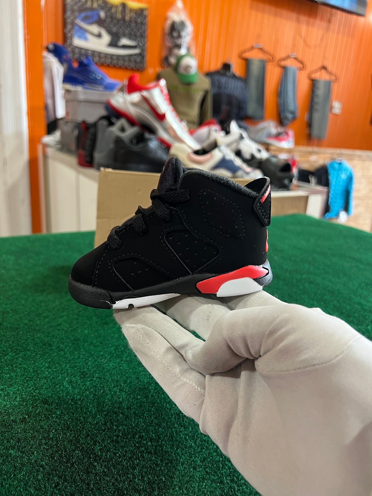 Jordan 6 (Infrared)