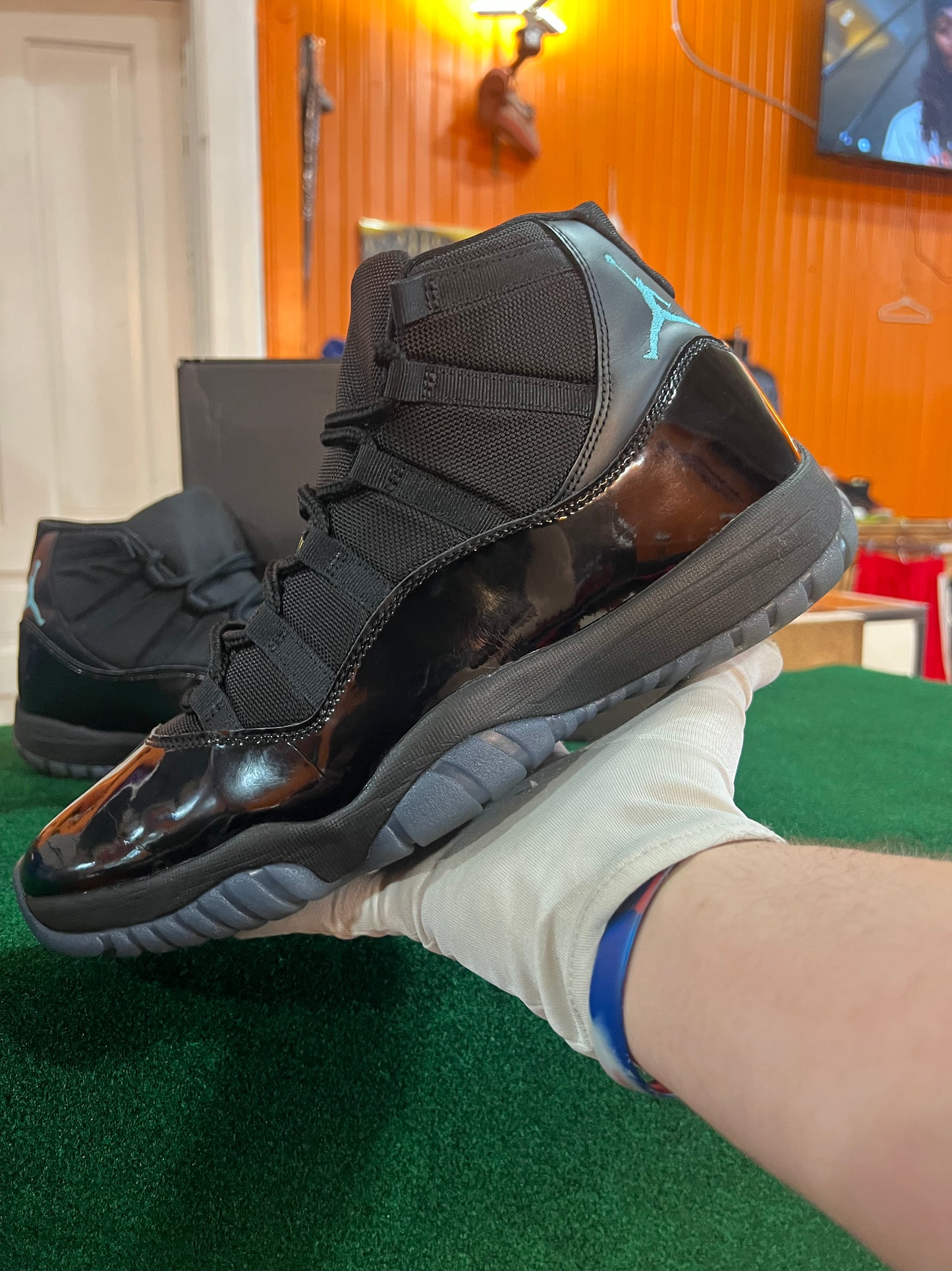 Jordan 11 (Gamma)
