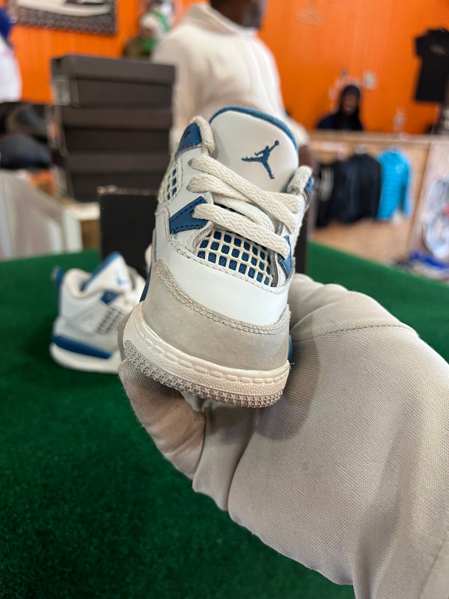 Jordan 4 (Military Blue)