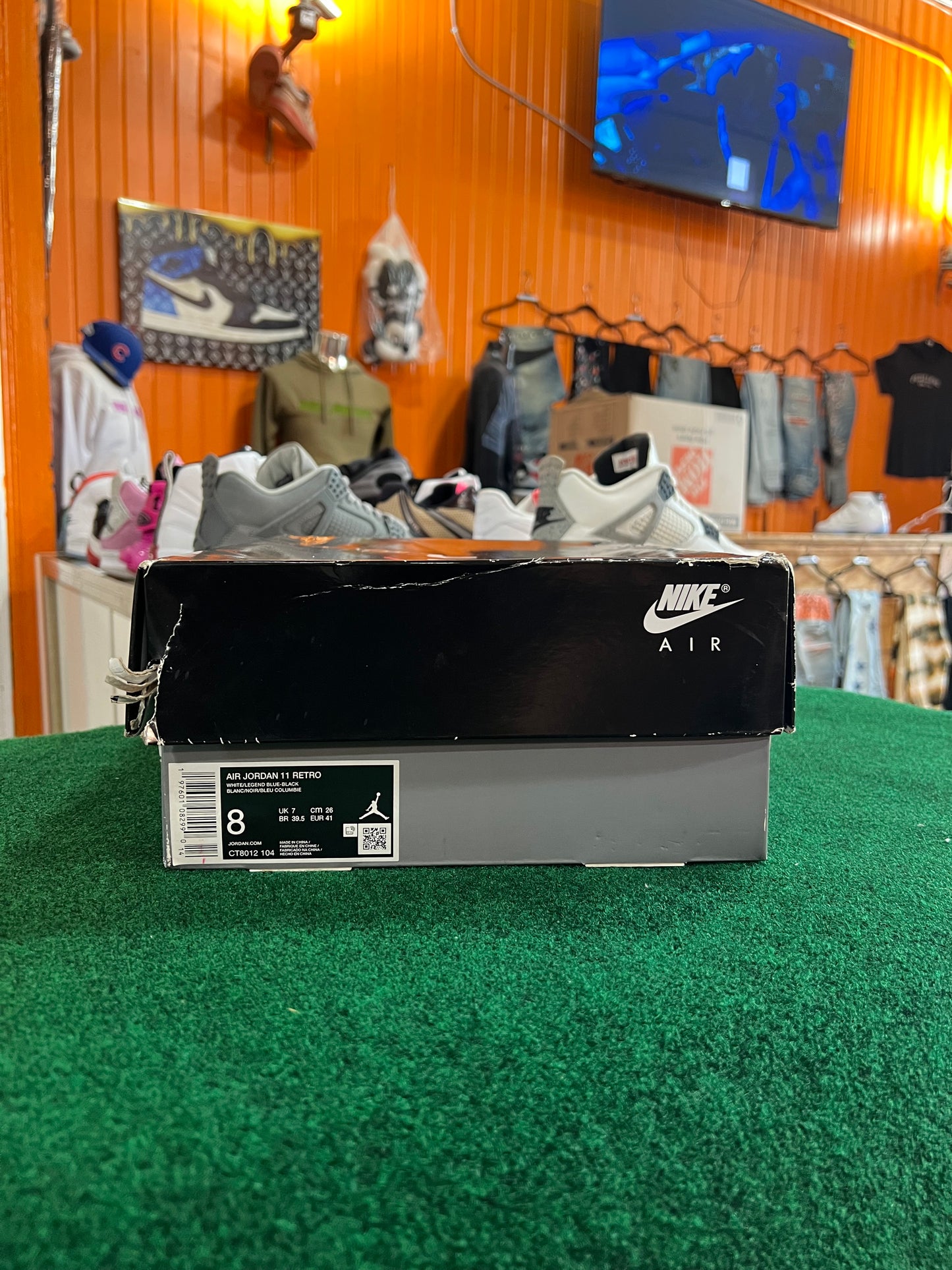 Jordan 11 (Legend Blue)