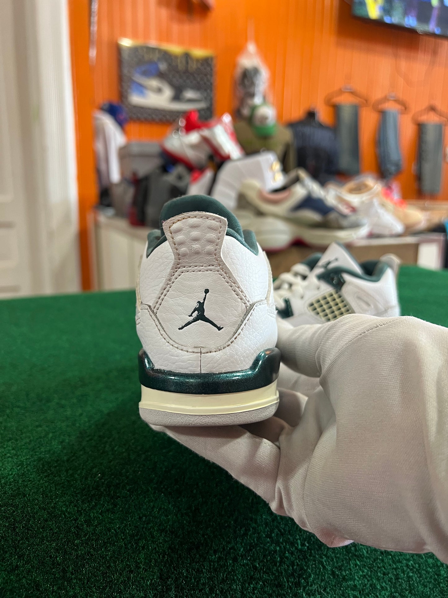 Jordan 4 (Oxidized Green)