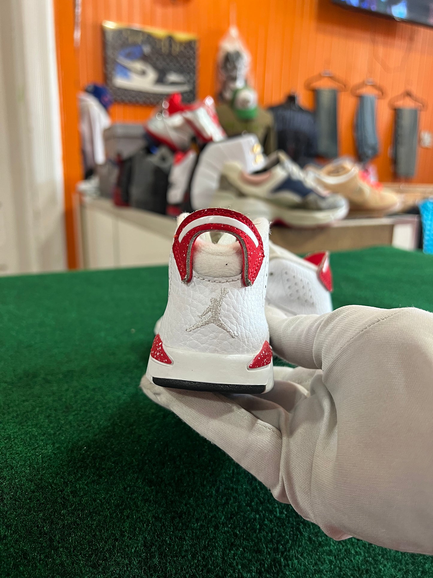Jordan 6 (Red Oreo)